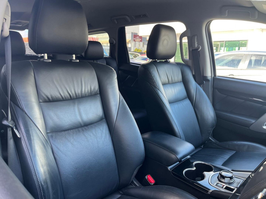 2019 Mitsubishi Pajero Sport QE GLS SUV Image 12