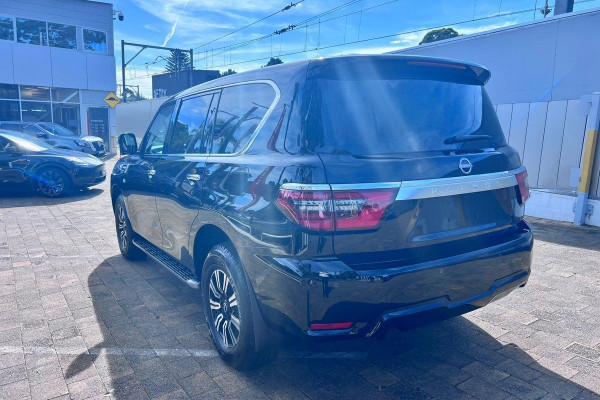 2025 Nissan Patrol Y62 Series 5 Ti SUV Image 5
