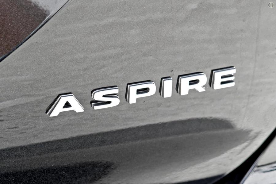 2025 MY24 Mitsubishi Outlander ZM Aspire SUV Image 10