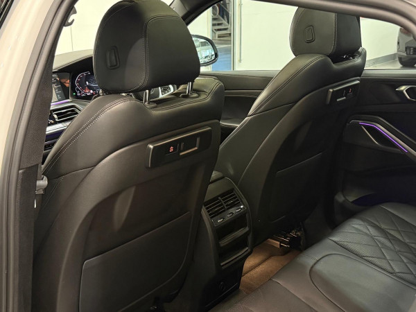 2022 BMW X6 G06 xDrive30d M Sport SUV image 29