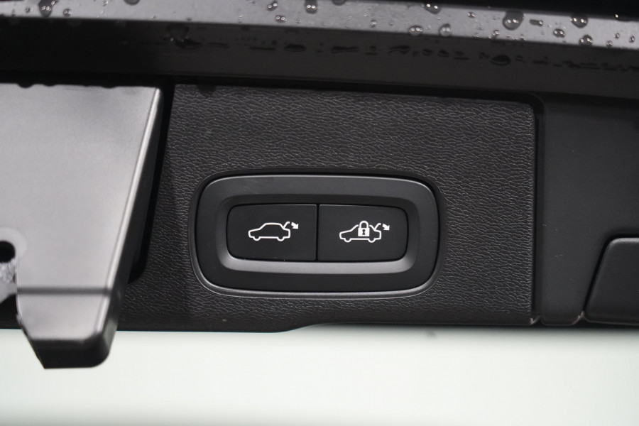 2023 Volvo XC60 UZ Ultimate B6 Dark SUV