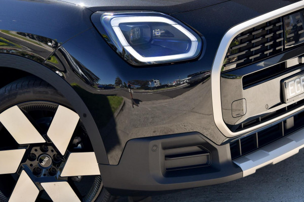 2026 MINI Countryman U25 S Favoured SUV