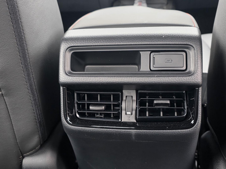 2026 MY25.5 Isuzu D-MAX RG X-TERRAIN Ute Image 15