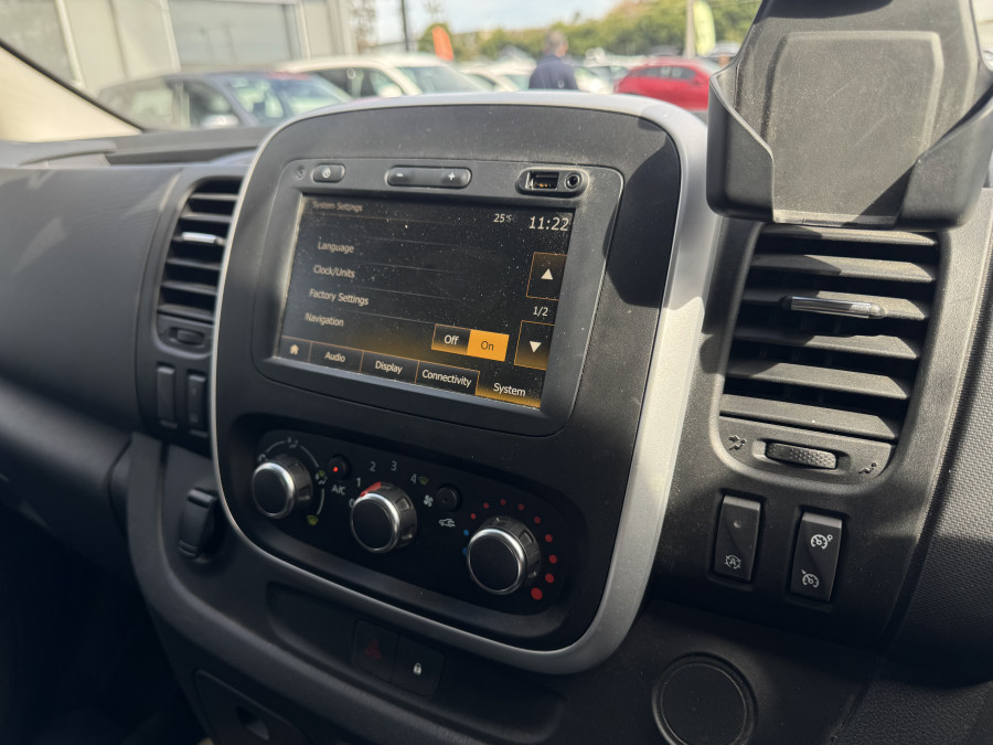 2022 Mitsubishi Express SN GLX+ Van Image 26