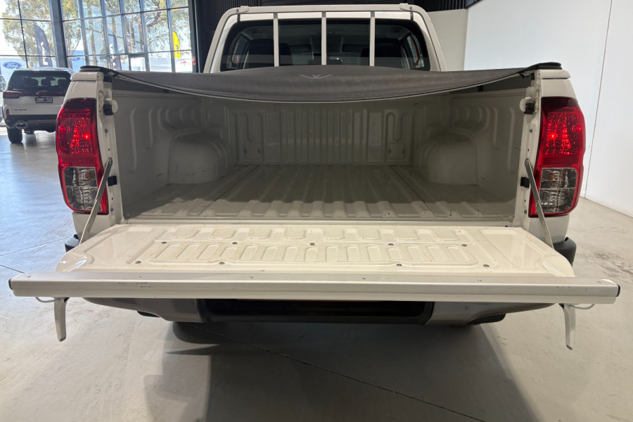 2020 Toyota HiLux  SR Dual Cab Ute Image 6