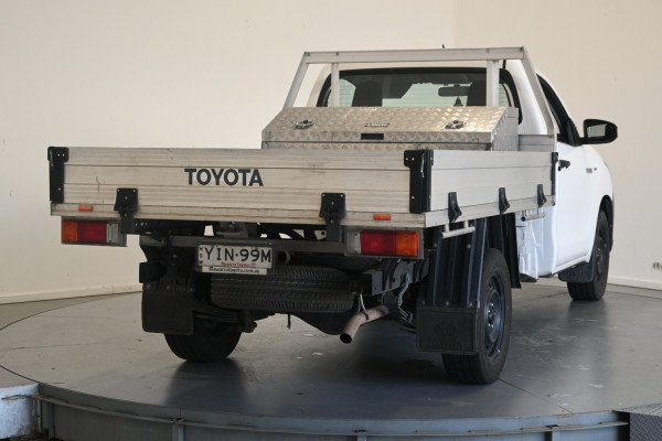 2018 Toyota HiLux 1Y20170DY workmate Cab Chassis Image 5