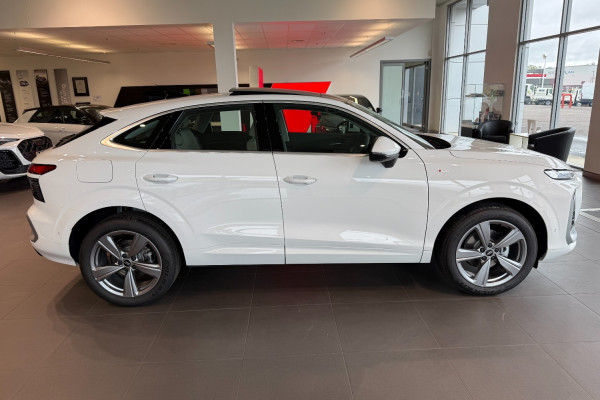 2026 Audi Q3 TFSI Sport SUV Image 2