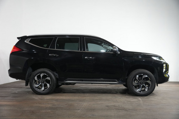 2025 Mitsubishi Pajero Sport Exceed SUV Image 4