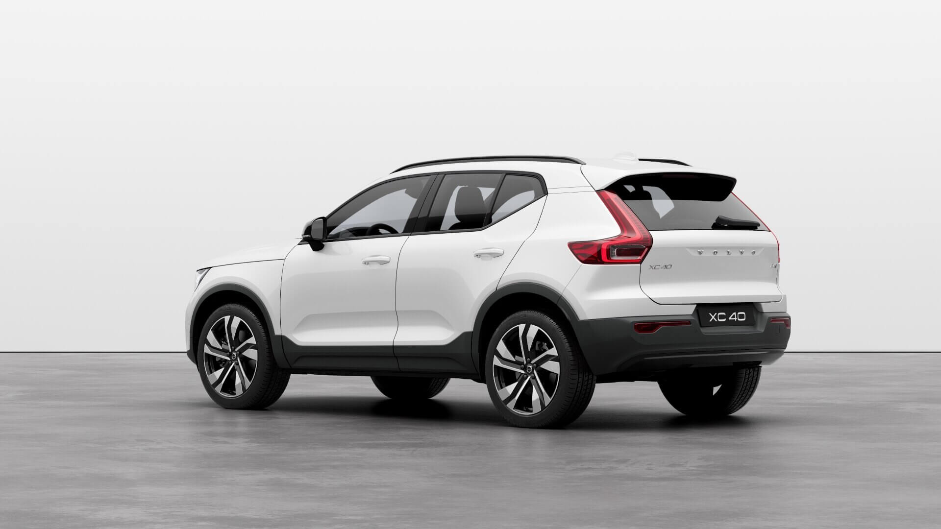 New 2024 Volvo XC40 Ultimate B4 Dark 10940717 Parramatta Sales, NSW