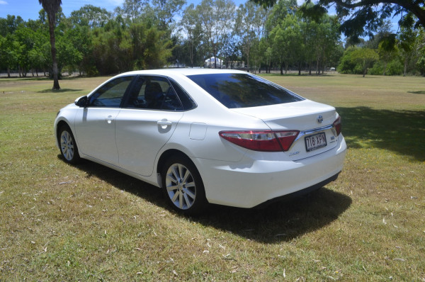 2017 Toyota Camry AV S Sedan Image 5