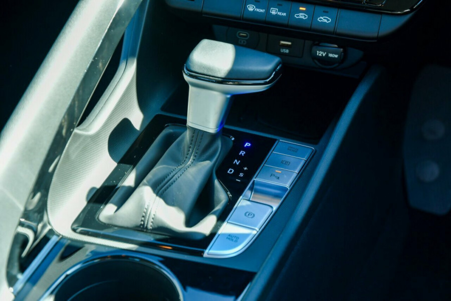 2025 Hyundai i30 CN7.V2 Hybrid Sedan Image 12