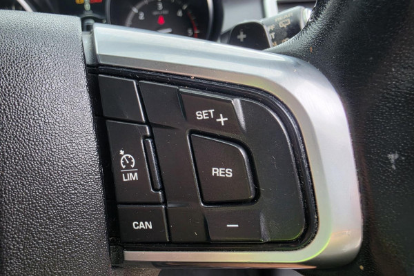 2017 Land Rover Discovery Sport L550 TD4 HSE SUV Image 24