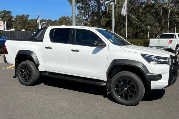 2025 Toyota HiLux GUN126R Rogue 48V Ute Image 6