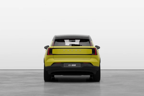 2024 MY25 Volvo EX30  Single Motor Extended Range Ultra SUV Image 4