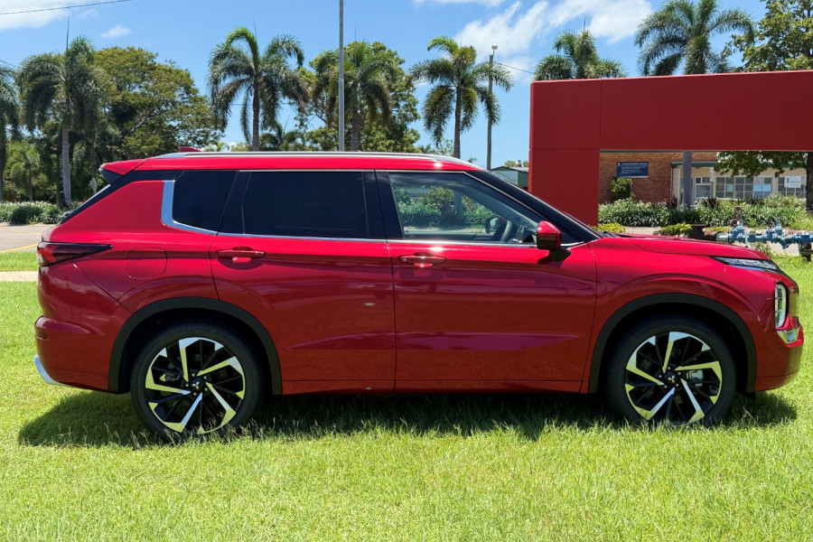 2024 Mitsubishi Outlander ZM Exceed SUV Image 10