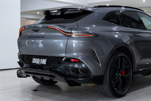 2025 Aston Martin DBX Wagon Image 32