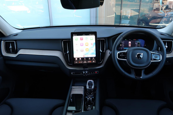 2025 Volvo XC60 UZ Plus T8 Plug-in Hybrid Dark SUV Image 5
