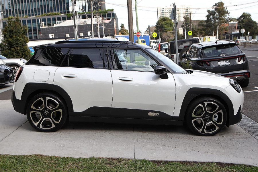 2026 MINI Aceman J05 SE Favoured Hatch