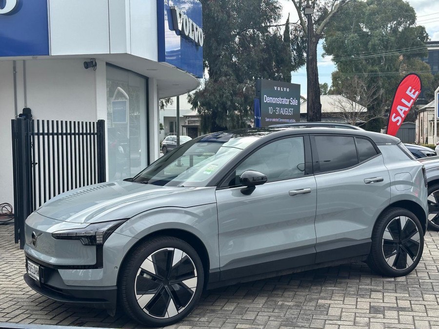 2024 MY25 Volvo EX30  Twin Motor Performance Ultra SUV Image 4