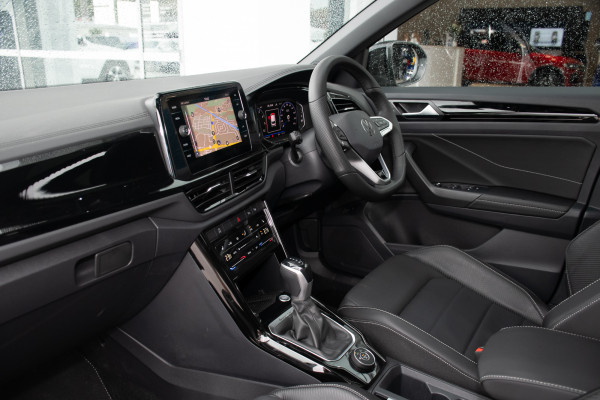 2025 MY26 Volkswagen T-Roc D11 140TSI R-Line SUV Image 8