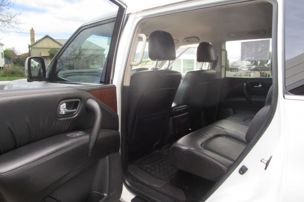2022 Nissan Patrol PT4PATI22 Ti SUV Image 16
