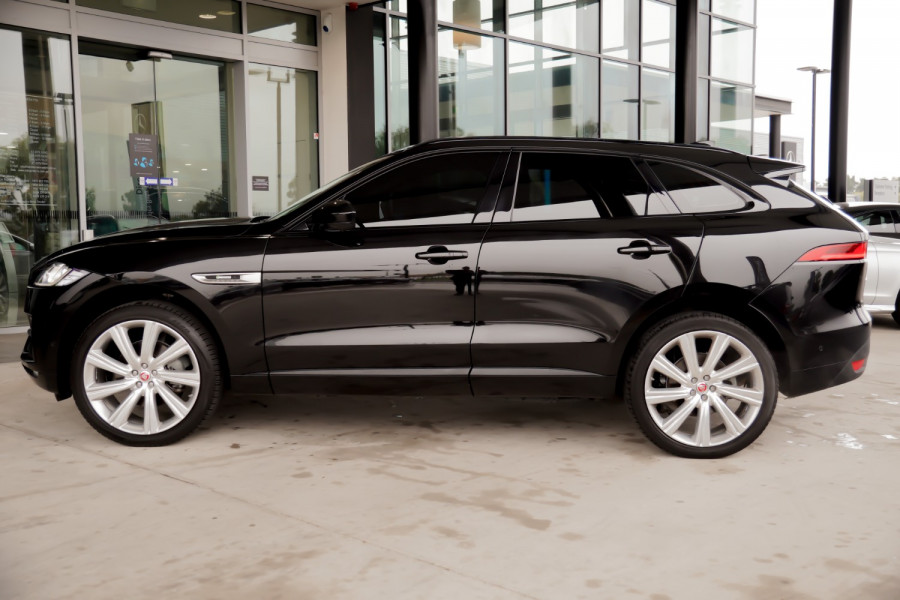 2017 MY18 Jaguar F-PACE X761 R-Sport Wagon Image 6