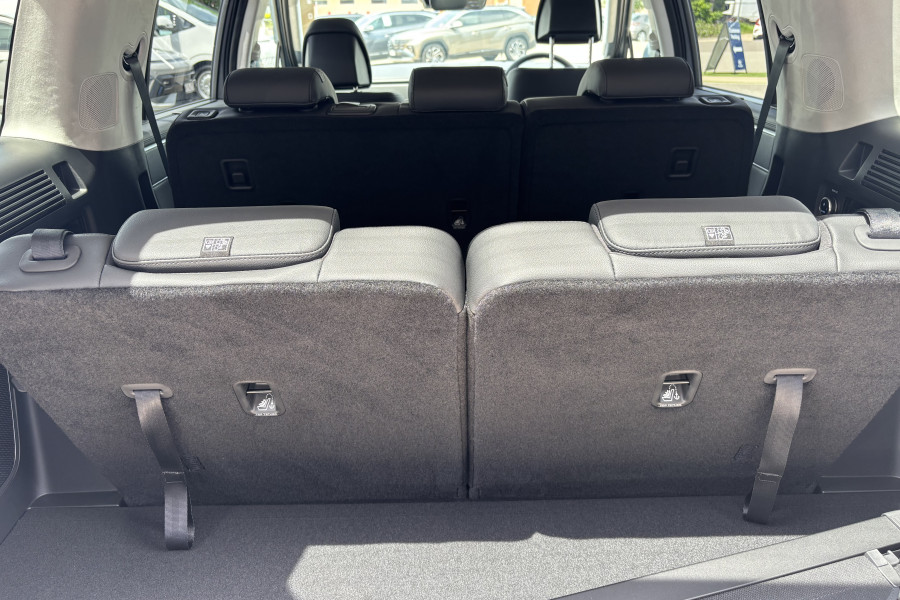 2025 Hyundai Santa Fe MX5.V1  Elite SUV Image 16