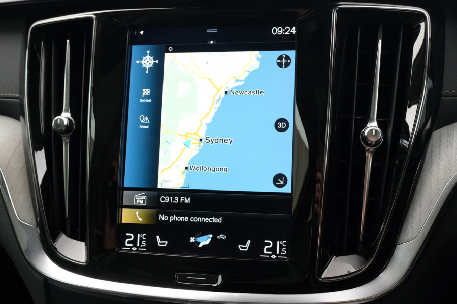 2022 Volvo S60  B5 Inscription Sedan Image 15