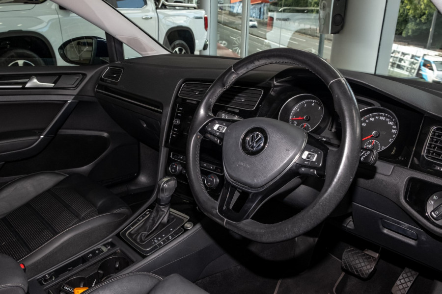 2019 Volkswagen Golf 7.5 110TSI Highline Wagon Image 7