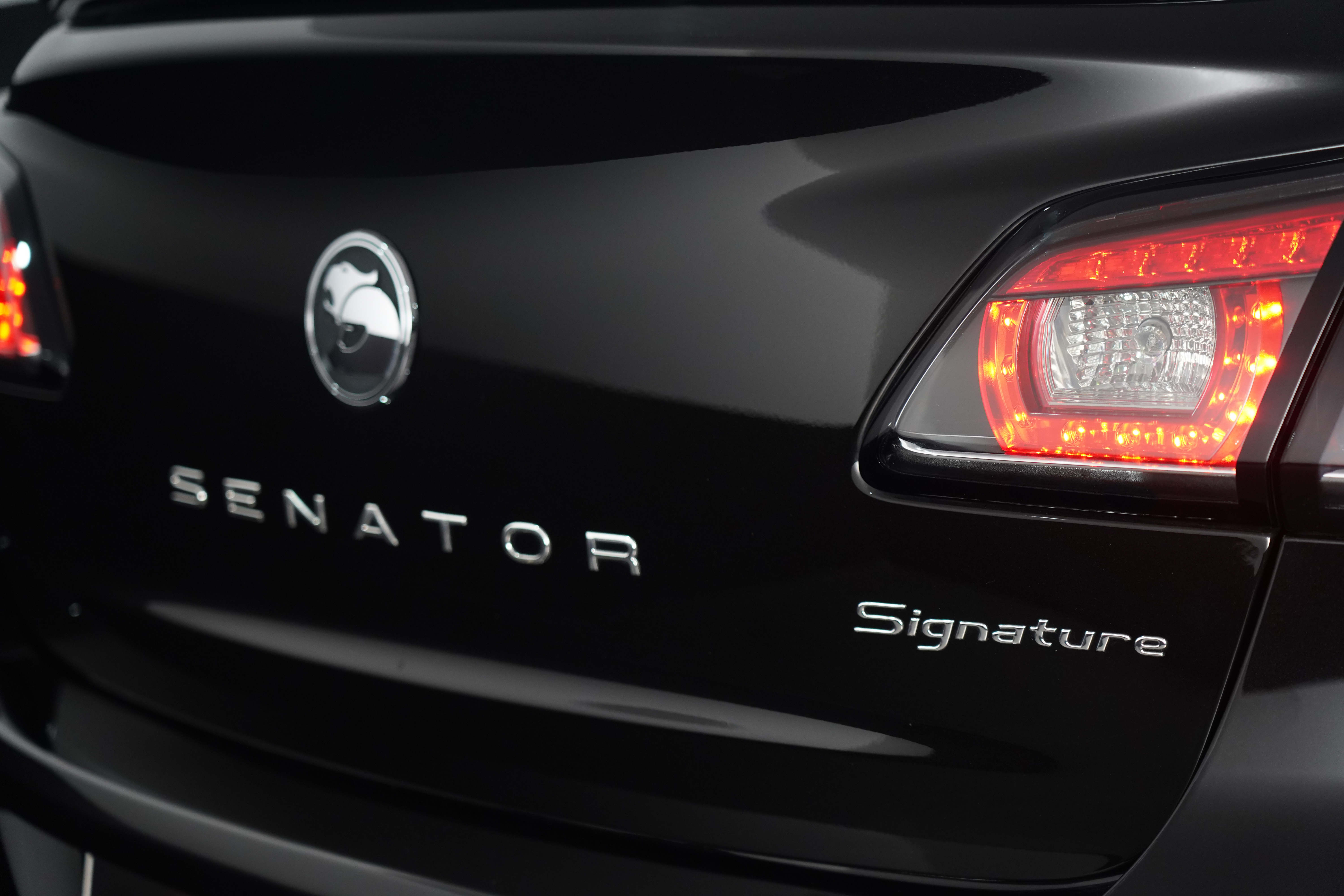 2017 HSV Senator Hsv Senator Signature 30th Edition Auto Signature 30th Edition Sedan Image 9