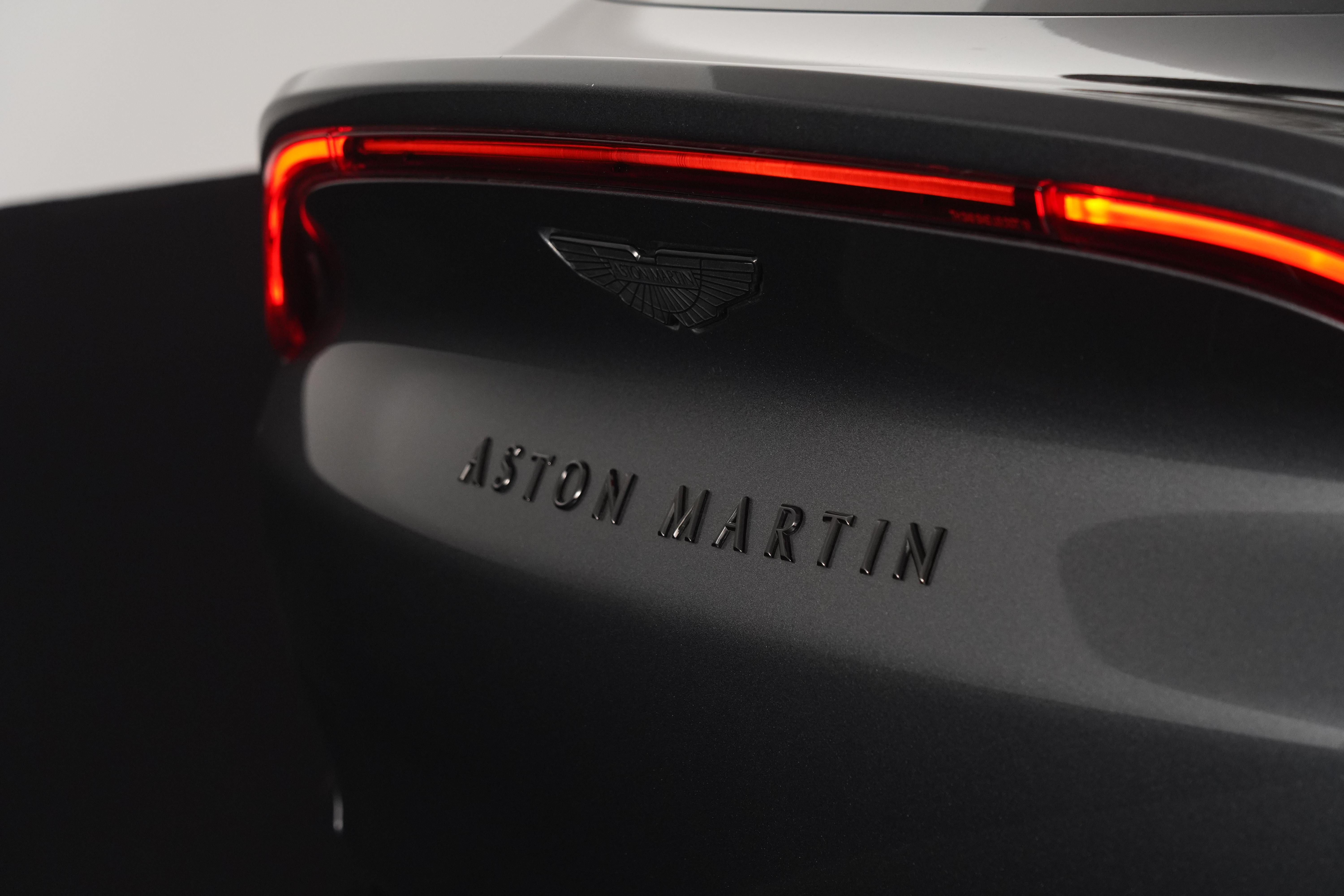 2021 Aston Martin DBX 1913 Edition SUV Image 25