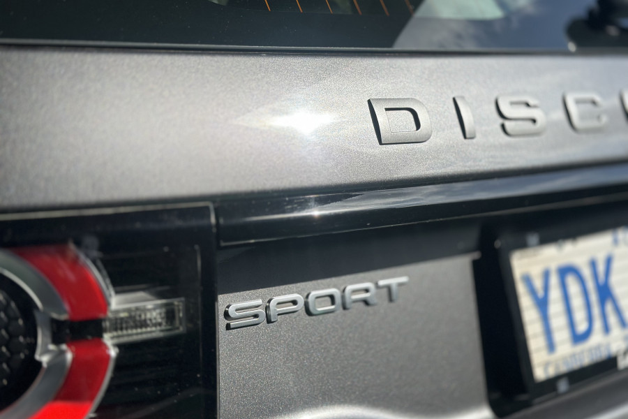 2017 Land Rover Discovery Sport L550 TD4 SE SUV Image 8