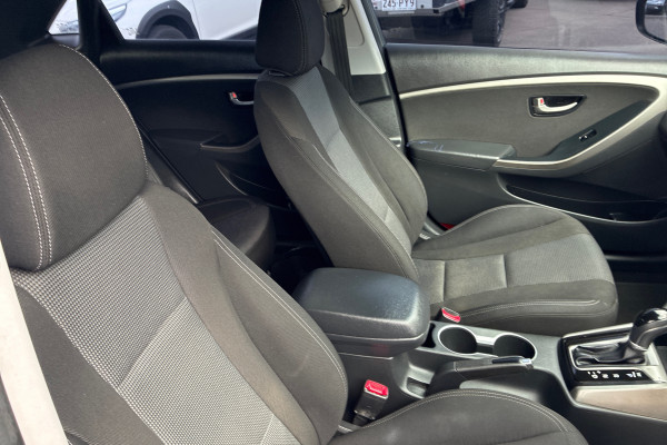 2015 MY16 Hyundai i30 GD3 Series II Active Hatch Image 14