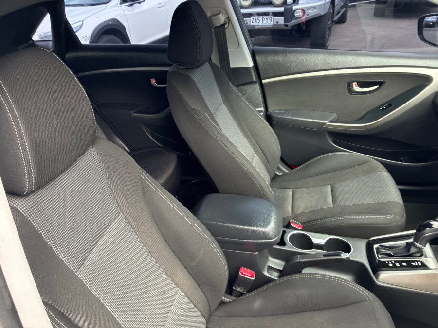 2015 MY16 Hyundai i30 GD3 Series II Active Hatch Image 14