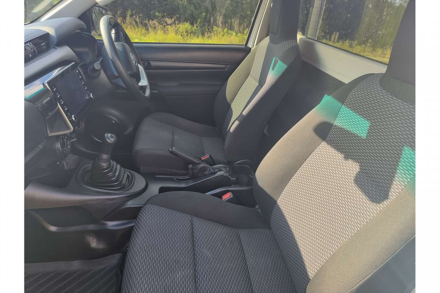 2021 Toyota HiLux TGN121R Workmate Cab Chassis Image 11