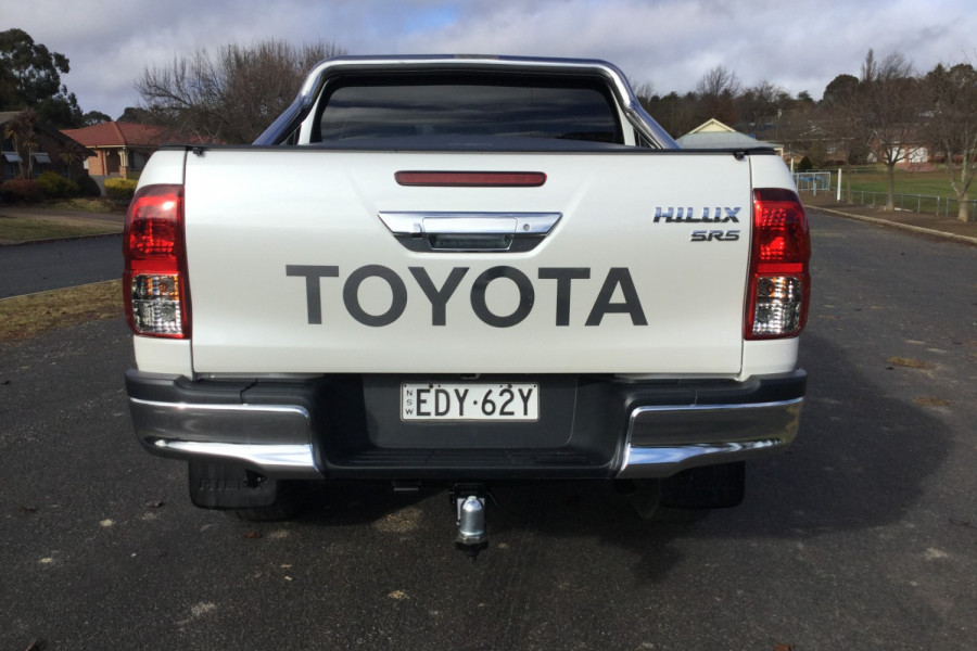 2019 Toyota HiLux  SR5 Ute Image 4