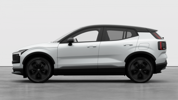 2026 Volvo EX30 Cross Country  Ultra Twin Motor Performance SUV image 2