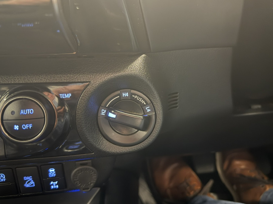 2024 Toyota HiLux GUN126R Rogue 48V Ute Image 34