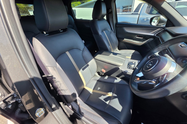 2025 Mazda CX-80 KL G40e Azami SUV Image 24