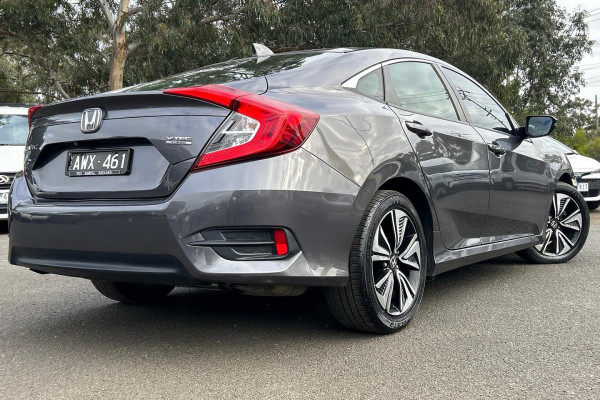 2018 Honda Civic 10th Gen VTi-L Sedan Image 5