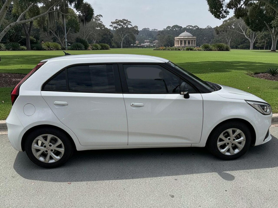 2021 MG MG3 SZP1 Core Hatch Image 2