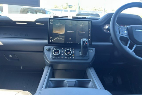 2025 MY26 Land Rover Defender L663 110 D350 X-Dynamic HSE SUV Image 9