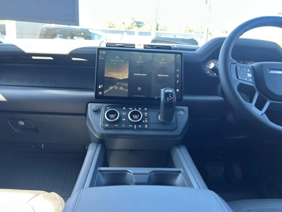 2025 MY26 Land Rover Defender L663 110 D350 X-Dynamic HSE SUV Image 9