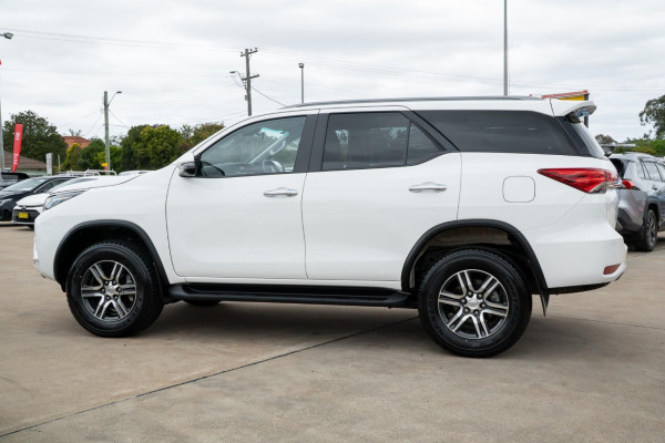 2024 Toyota Fortuner GUN156R GXL SUV Image 3
