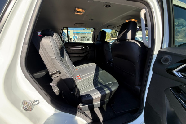 2022 MY23 Isuzu MU-X RJ LS-T SUV Image 12