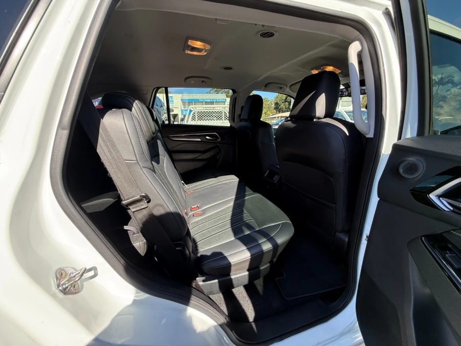 2022 MY23 Isuzu MU-X RJ LS-T SUV Image 12