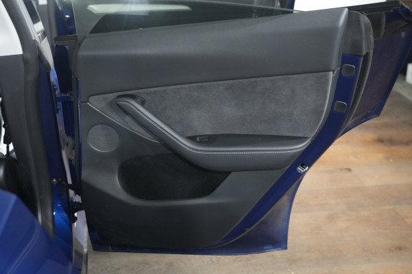 2024 Tesla Model Y  Long Range SUV Image 23