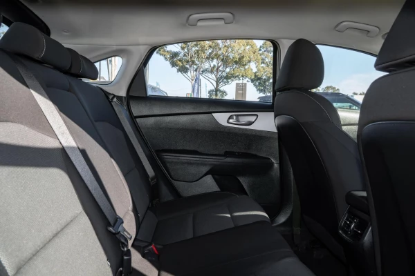 2024 Kia Cerato BD S Hatch Image 9
