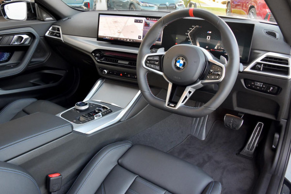 2026 BMW 2 Series G42 M240i xDrive Coupe image 4