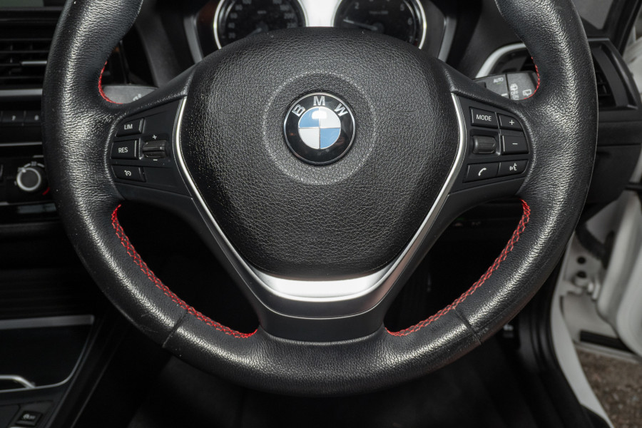 2017 BMW 1 Series 118i Sport Line Hatch Image 11